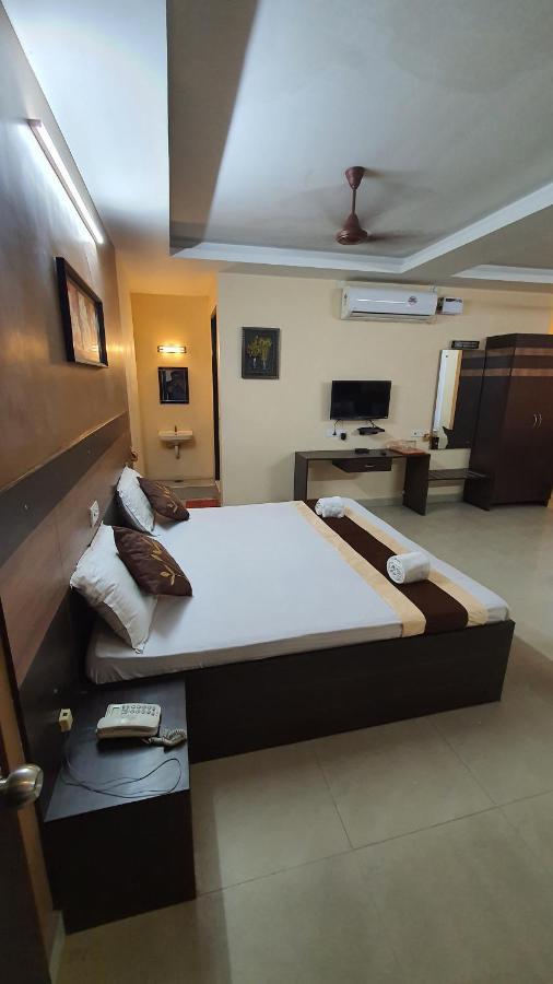 S4 Residency Hotel เชนไน ภายนอก รูปภาพ