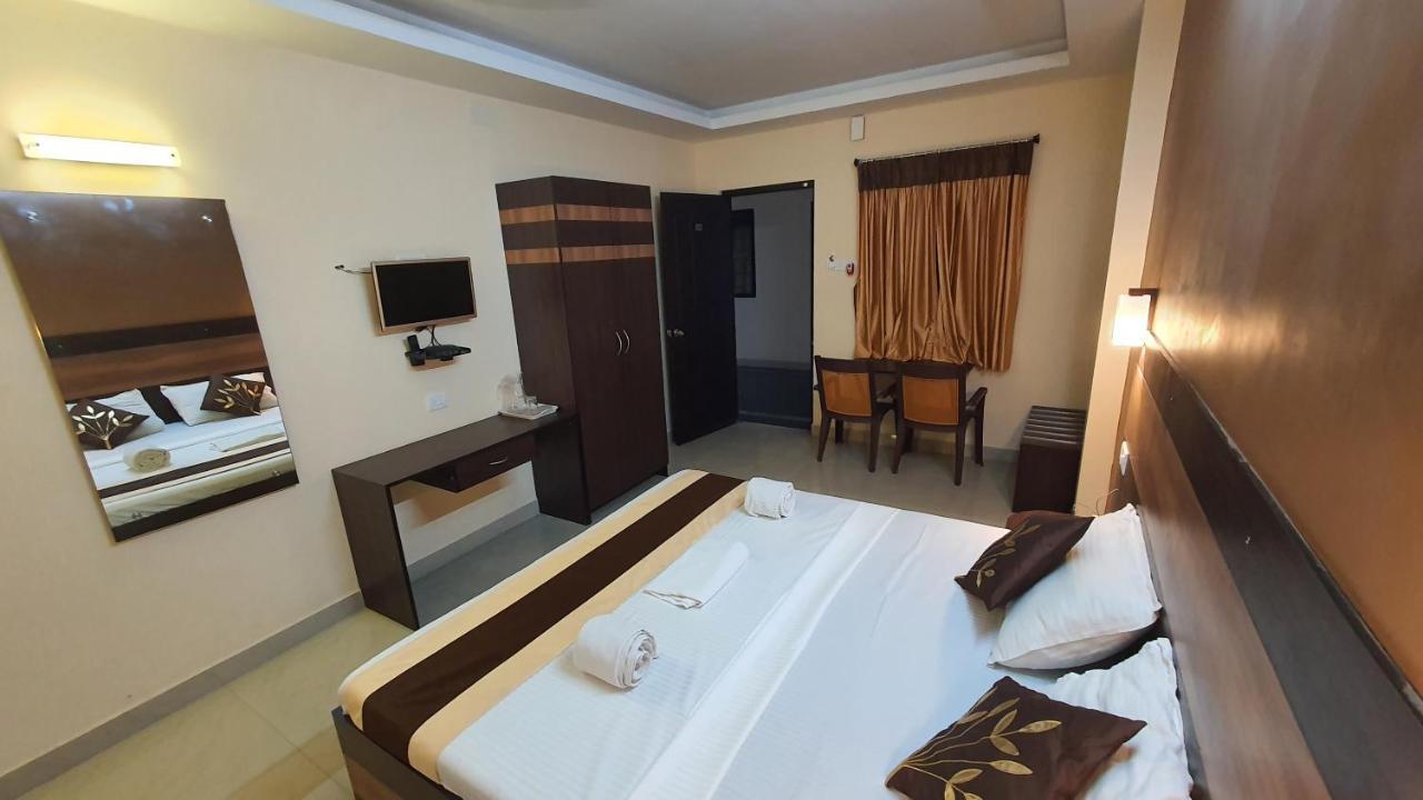 S4 Residency Hotel เชนไน ภายนอก รูปภาพ